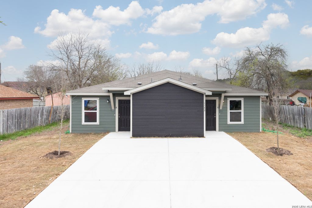 1143 Magnolia, Seguin, TX 78155