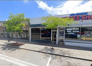 2328 Hollywood Blvd, Hollywood, FL 33020