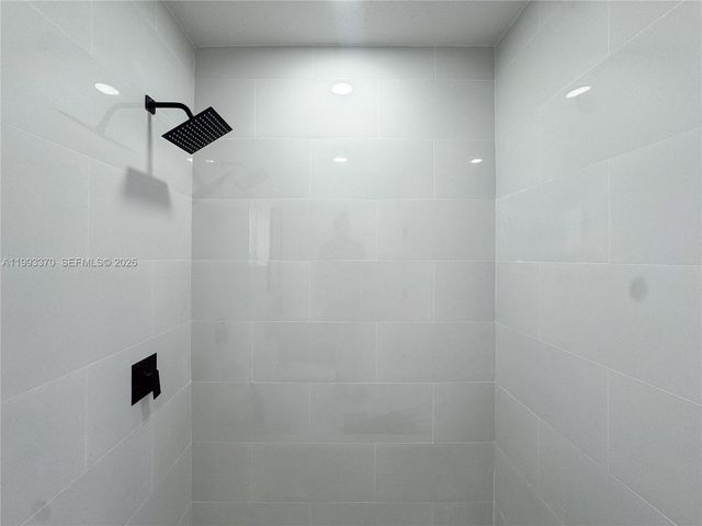 1822 NW 66th St, Miami, FL 33147