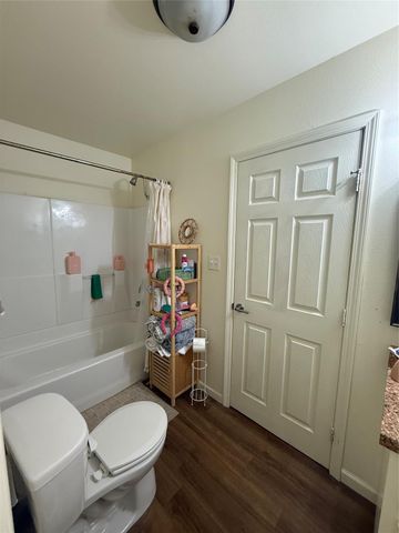 1011 10th Street, Huntsville, TX 77320