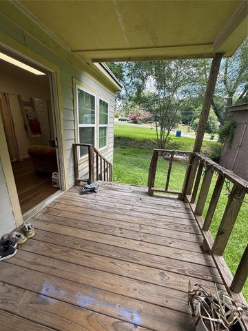1011 10th Street, Huntsville, TX 77320