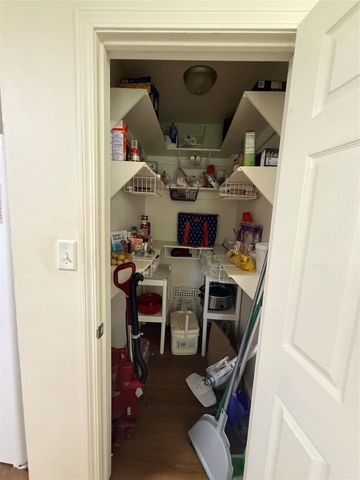 1011 10th Street, Huntsville, TX 77320