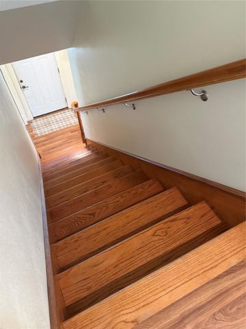 1011 10th Street, Huntsville, TX 77320
