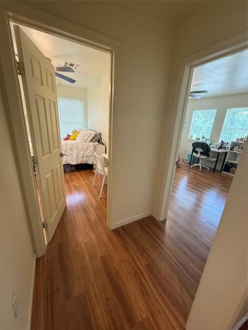 1011 10th Street, Huntsville, TX 77320
