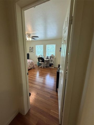1011 10th Street, Huntsville, TX 77320