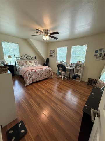 1011 10th Street, Huntsville, TX 77320