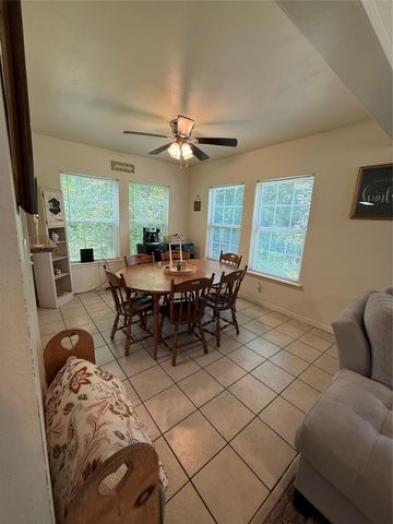1011 10th Street, Huntsville, TX 77320