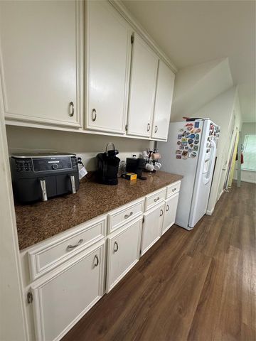 1011 10th Street, Huntsville, TX 77320