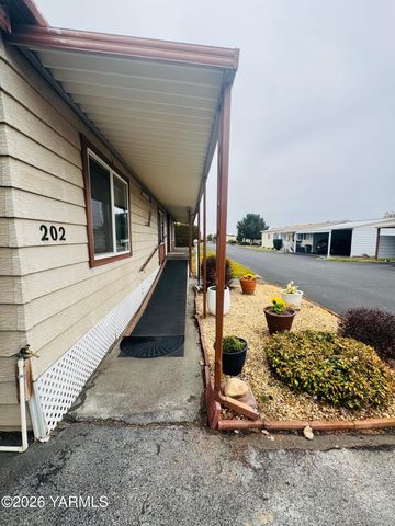 55 W Washington Ave 202, Yakima, WA 98903