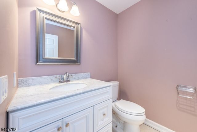 5 Cedar Ln, Harding Twp., NJ 07960