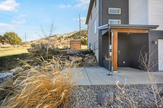 1156 CIRCLE VIEW DR, Logan, UT 84341