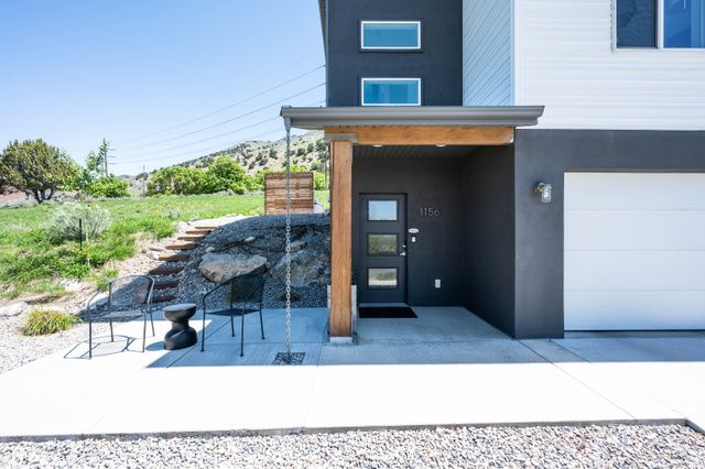 1156 CIRCLE VIEW DR, Logan, UT 84341