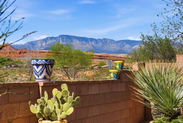 2159 N SILVERSTONE WAY, Washington, UT 84780