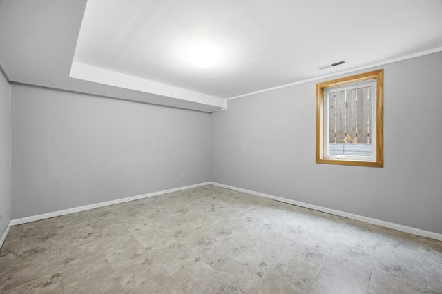 618 6th Street S, Moorhead, MN 56560