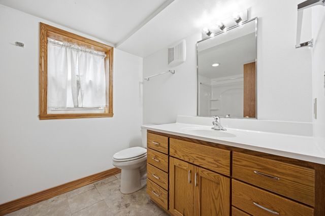 618 6th Street S, Moorhead, MN 56560