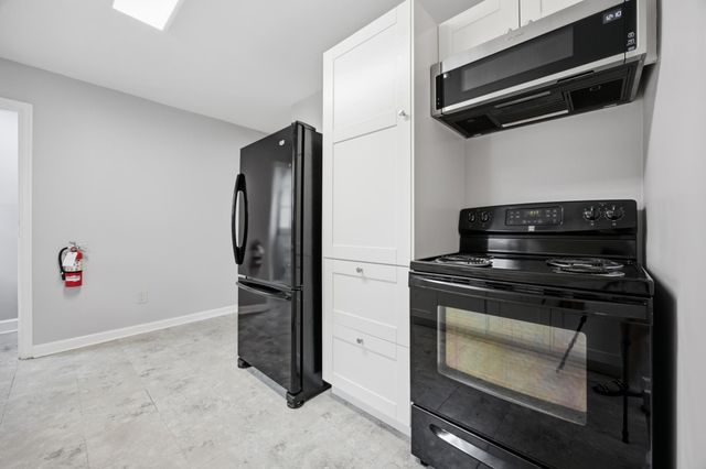 618 6th Street S, Moorhead, MN 56560