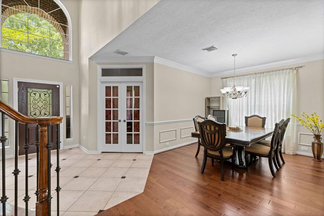 27 E Artist Grove Circle, The Woodlands, TX 77382