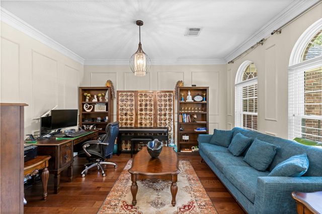 27 E Artist Grove Circle, The Woodlands, TX 77382