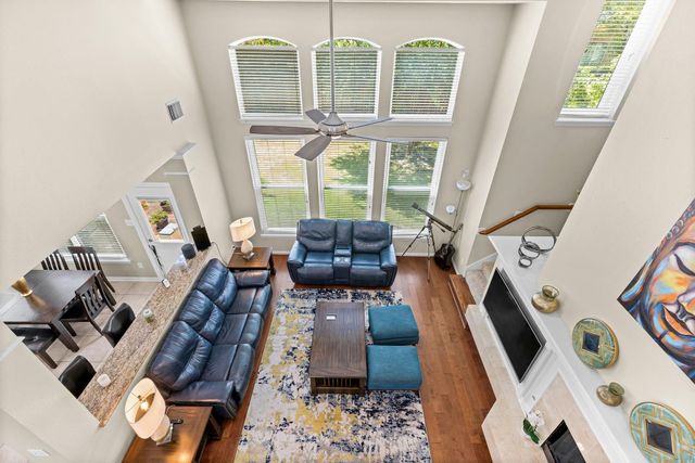 27 E Artist Grove Circle, The Woodlands, TX 77382