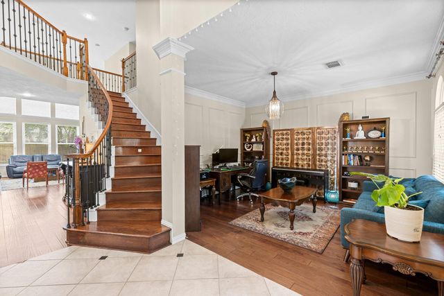 27 E Artist Grove Circle, The Woodlands, TX 77382