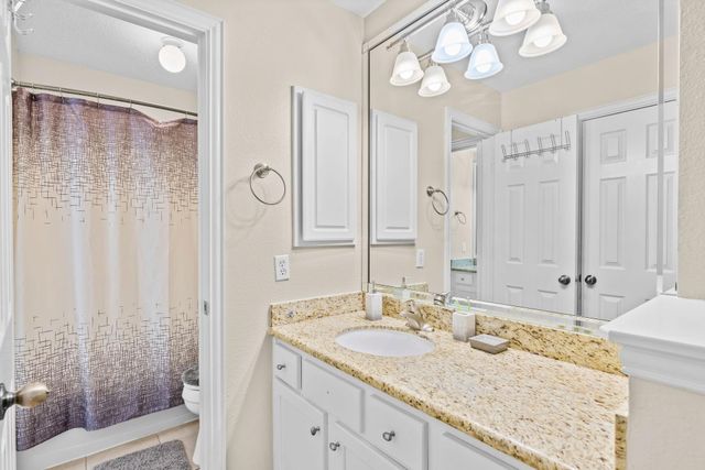 27 E Artist Grove Circle, The Woodlands, TX 77382