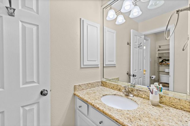 27 E Artist Grove Circle, The Woodlands, TX 77382