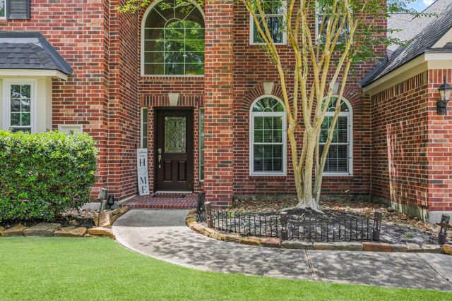 27 E Artist Grove Circle, The Woodlands, TX 77382