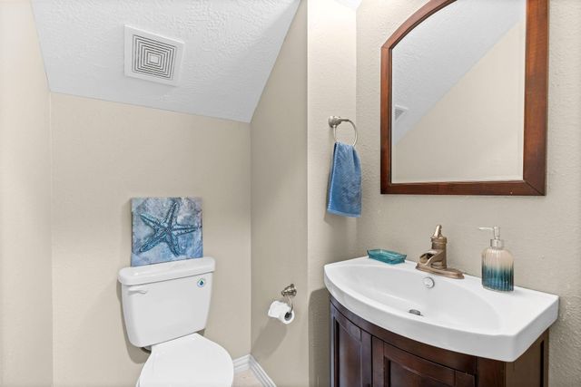 27 E Artist Grove Circle, The Woodlands, TX 77382