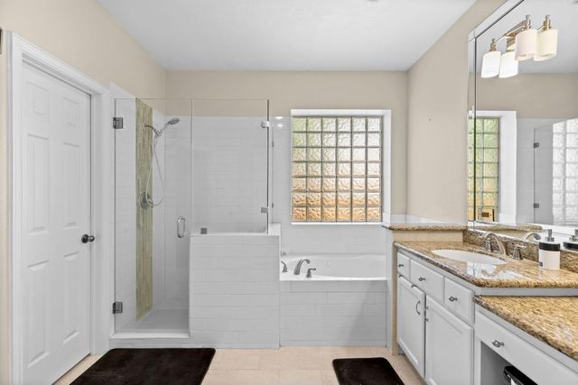 27 E Artist Grove Circle, The Woodlands, TX 77382