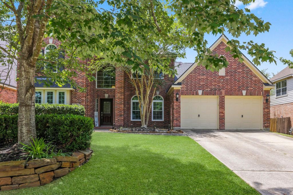 27 E Artist Grove Circle, The Woodlands, TX 77382