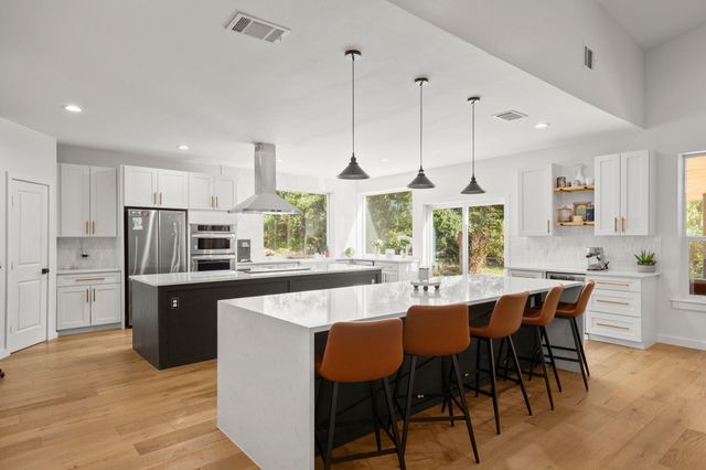 1315 W New Hope DR, Cedar Park, TX 78613