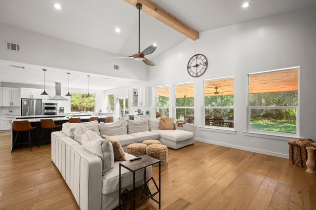 1315 W New Hope DR, Cedar Park, TX 78613