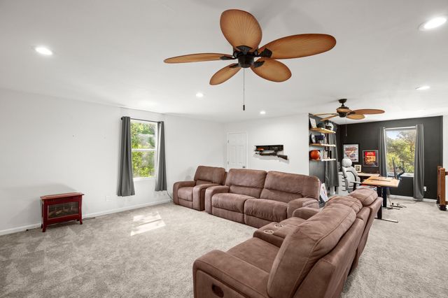 1315 W New Hope DR, Cedar Park, TX 78613