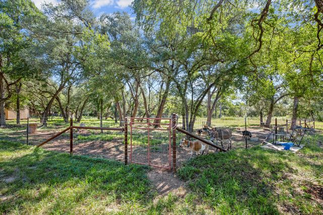 1315 W New Hope DR, Cedar Park, TX 78613