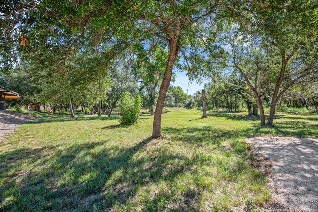 1315 W New Hope DR, Cedar Park, TX 78613