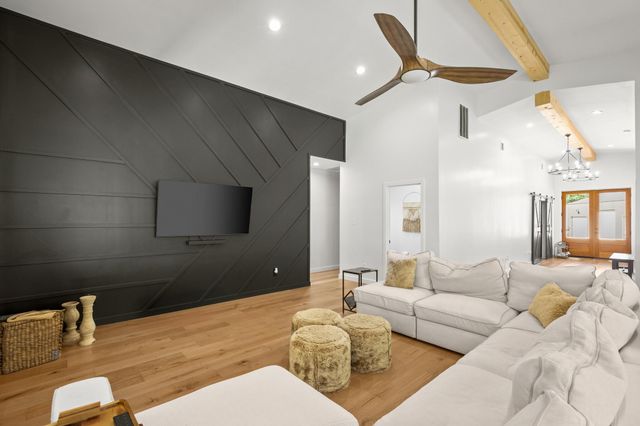 1315 W New Hope DR, Cedar Park, TX 78613