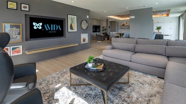19401 W Dixie Hwy 412, Miami, FL 33180