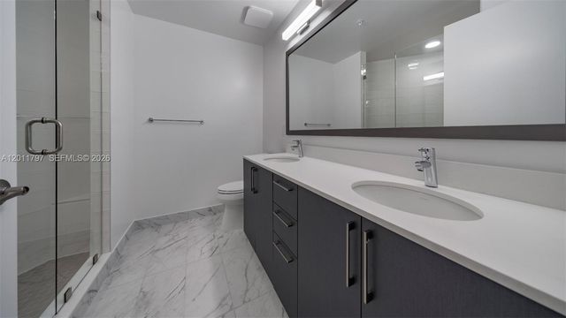 19401 W Dixie Hwy 412, Miami, FL 33180