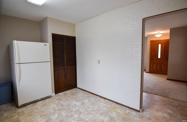 1114 S Englewood Avenue, Evansville, IN 47714