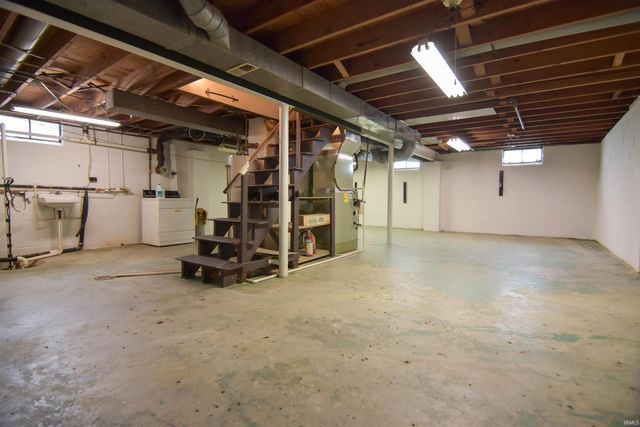 1114 S Englewood Avenue, Evansville, IN 47714