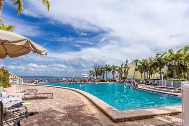 4714 COBIA DRIVE SE D, St Petersburg, FL 33705