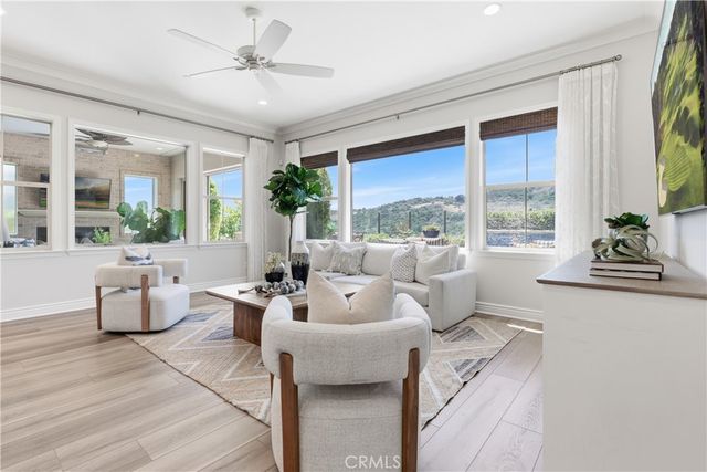 19 Entorno Street, Rancho Mission Viejo, CA 92694
