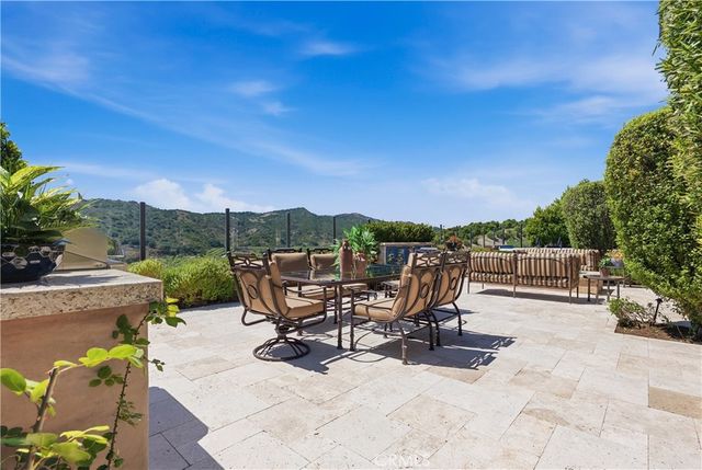 19 Entorno Street, Rancho Mission Viejo, CA 92694