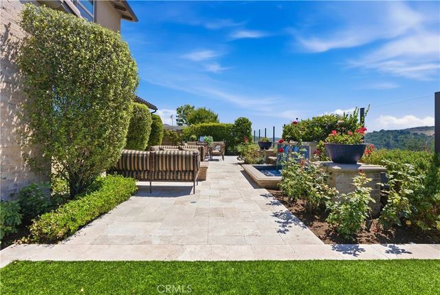 19 Entorno Street, Rancho Mission Viejo, CA 92694