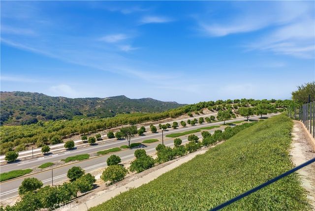 19 Entorno Street, Rancho Mission Viejo, CA 92694
