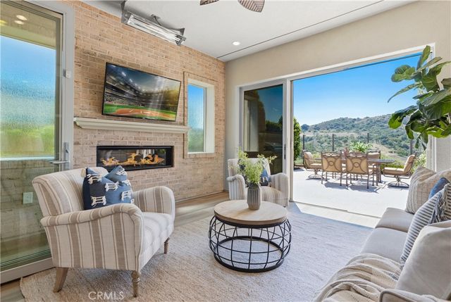 19 Entorno Street, Rancho Mission Viejo, CA 92694