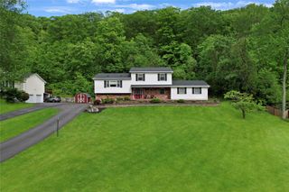 37 Farview Road, Hopewell Junction, NY 12533