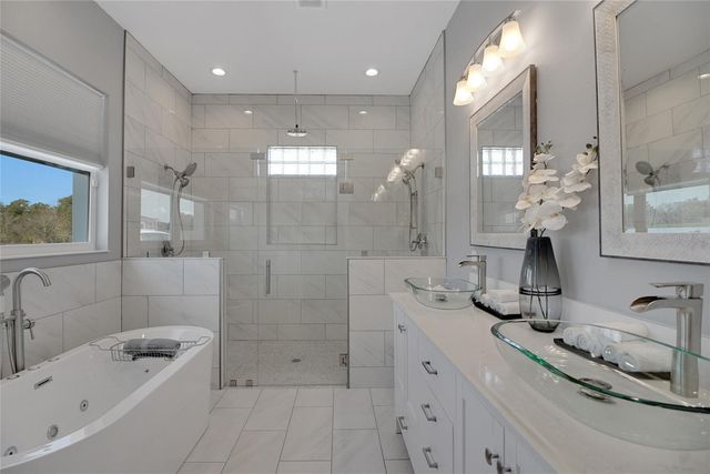 1679 E COUNTY ROAD 462, Wildwood, FL 34785