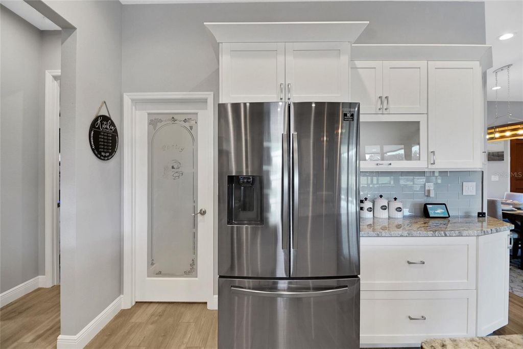 Image 30 of property listing at 1679 E COUNTY ROAD 462, Wildwood, FL 34785