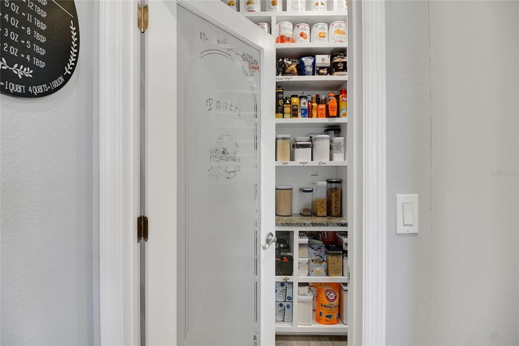 Image 31 of property listing at 1679 E COUNTY ROAD 462, Wildwood, FL 34785